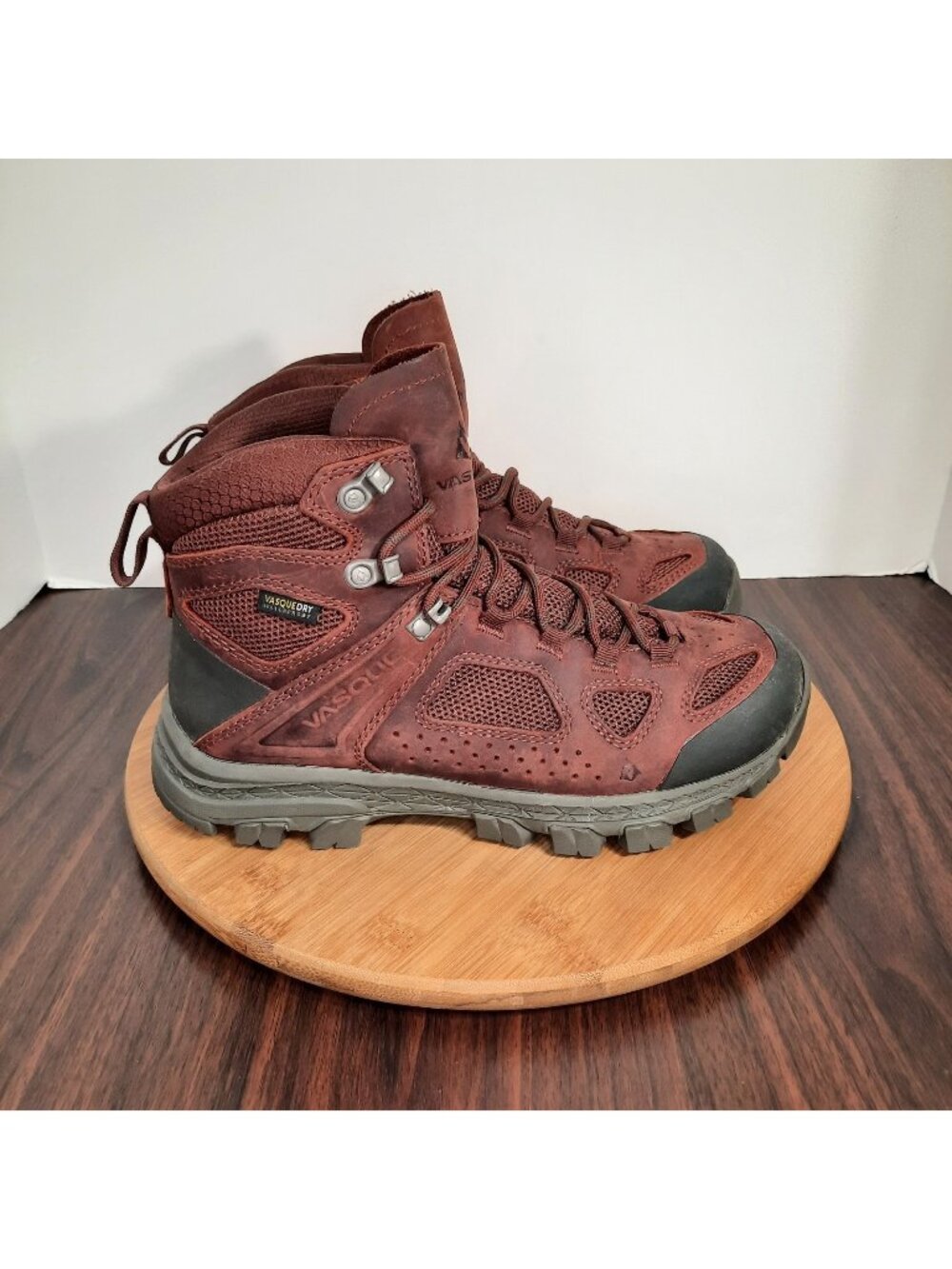 Vasque Breeze Mid GTX Womens Size 9 Boots Rum Raisin Red Leather Hiking Outdoor